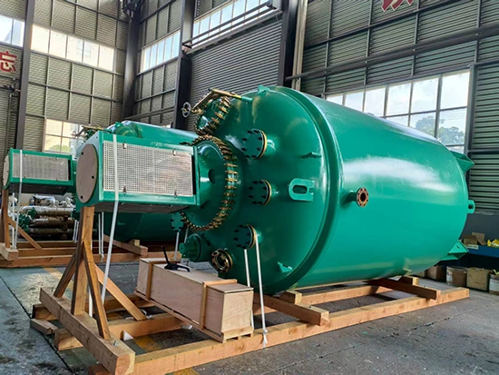 เครื่องปฏิกรณ์เคลือบแก้วชนิดปิด