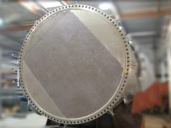 เครื่องแลกเปลี่ยนความร้อนแบบเปลือกและท่อ (ไทเทเนียม)