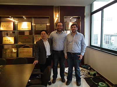 ลูกค้าจากตะวันออกกลางเยี่ยมชมการติดตั้งของเรา