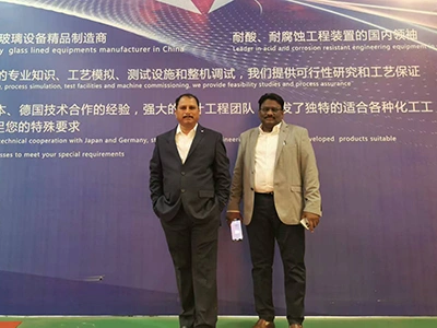 ลูกค้าชาวอินเดียเข้าร่วมงานแสดงสินค้า